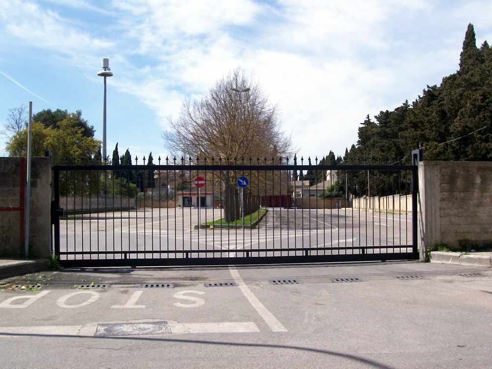 100_3468.jpg-parcheggio