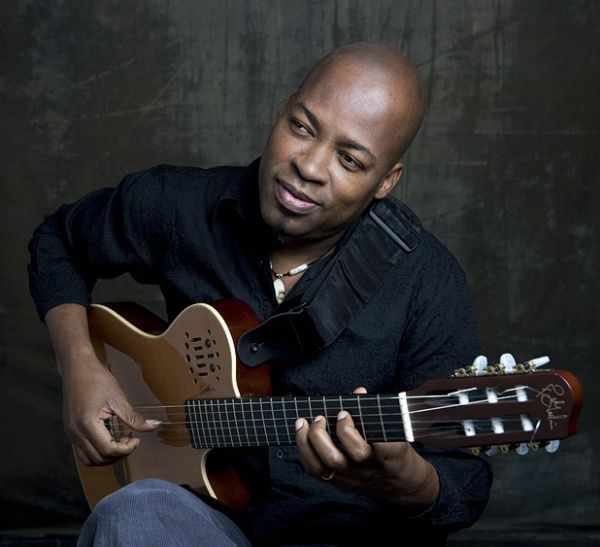 4506-22891_lionel-loueke