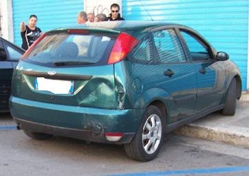ford-sul-marciapiede