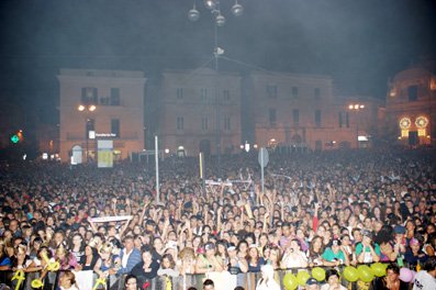 pubblico-marco-carta
