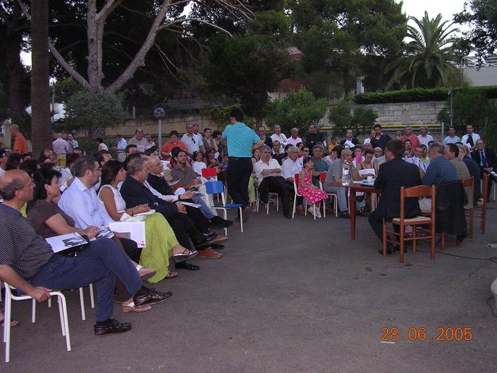 29190_129512720396098_100000121130103_339266_2050823_n