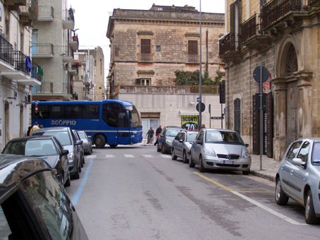 autobus-blocco-incrocio