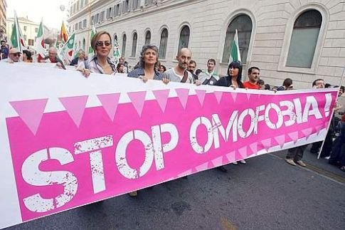 manifestazione_contro_omofobia