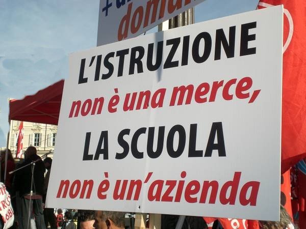 scuola_protesta