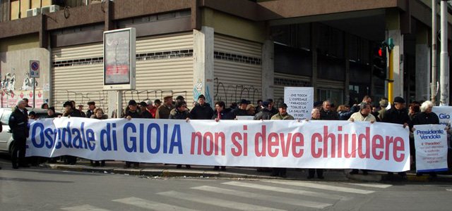 ospedale-sit-in-alla-region