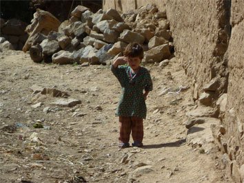 emergency-bimbo-afgano