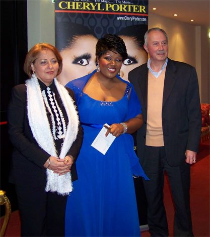 mina-in-black-coniugi-scara