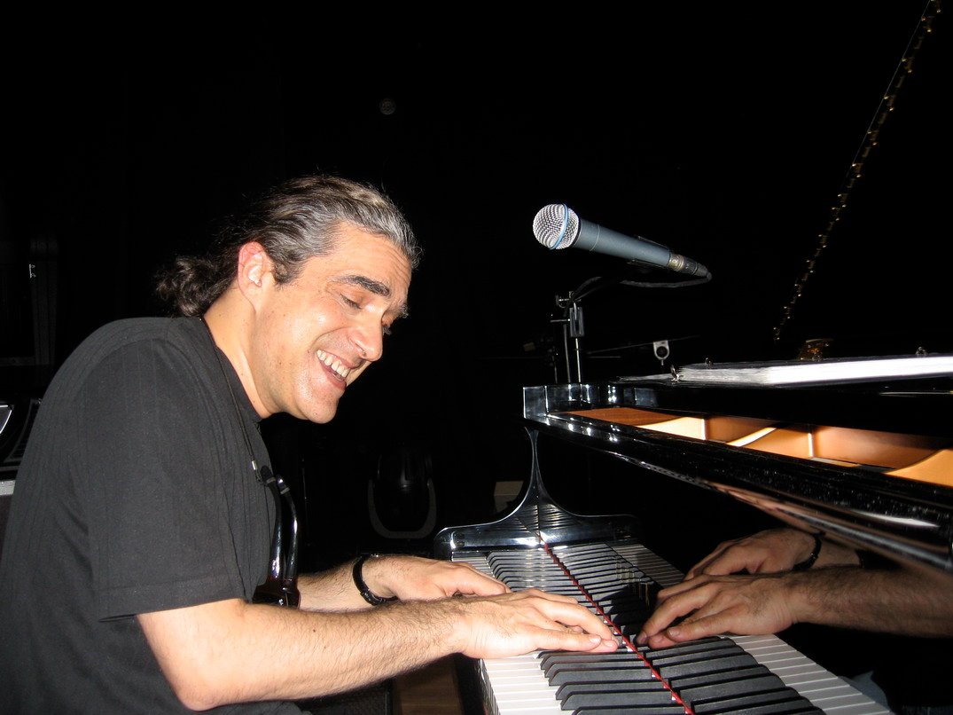 fahir-atakoglu_solista