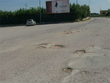 gioia-e-le-buche-palazzetto