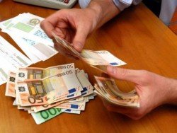 soldi_aiuto_530-250x188