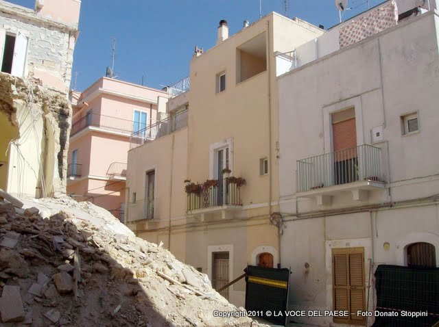 crollo-palazzina-case-a-ris