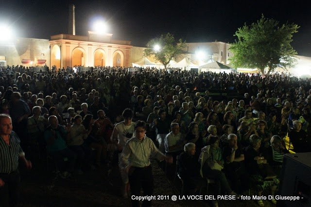 fiera_da_costa_folla