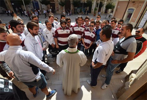 rugby-benedizione-squadra