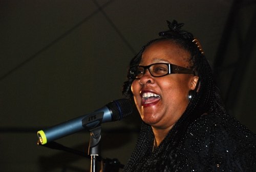 Cheryl-Nickerson-in-concerto