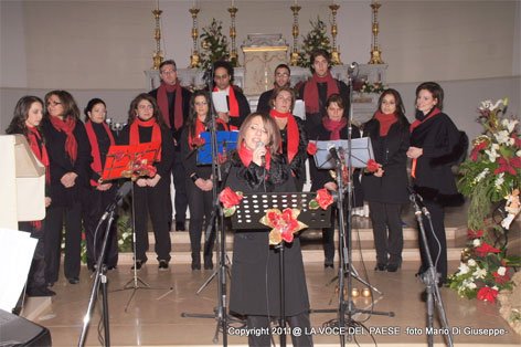 hills-joy-coro-2in-azione