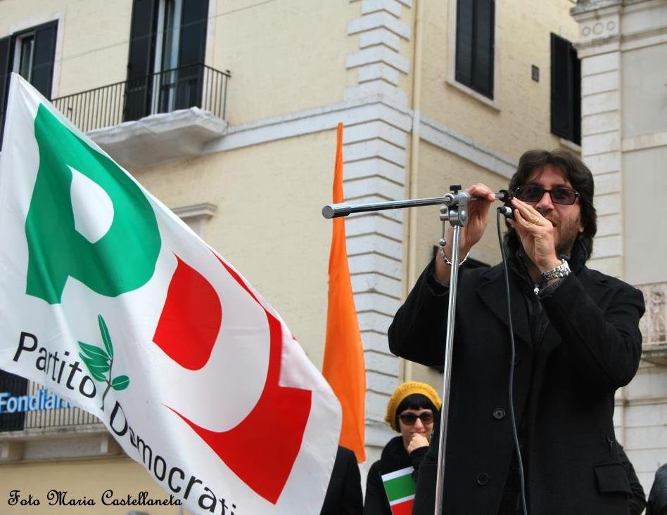 enzo cuscito comizio3