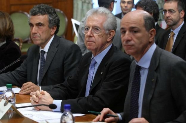 monti-spinge-sulle-liberalizzazioni