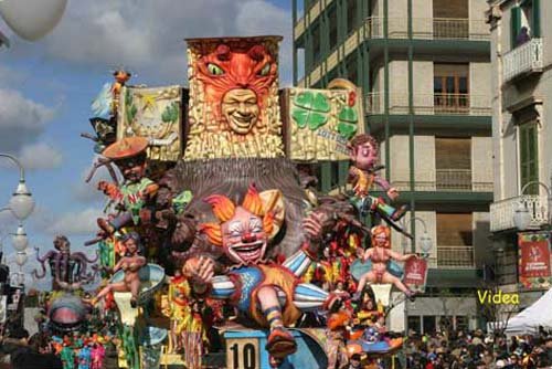 carnevale carri putignano