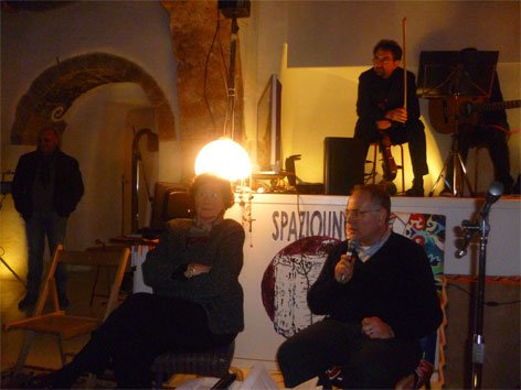 spazio-unotre-salotto-pres