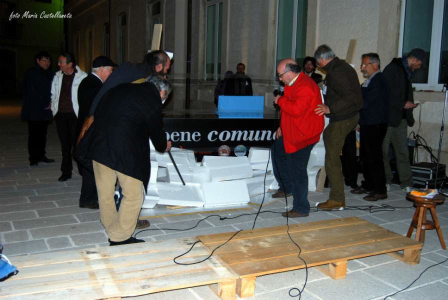 enzo-cuscito-caduta-muro