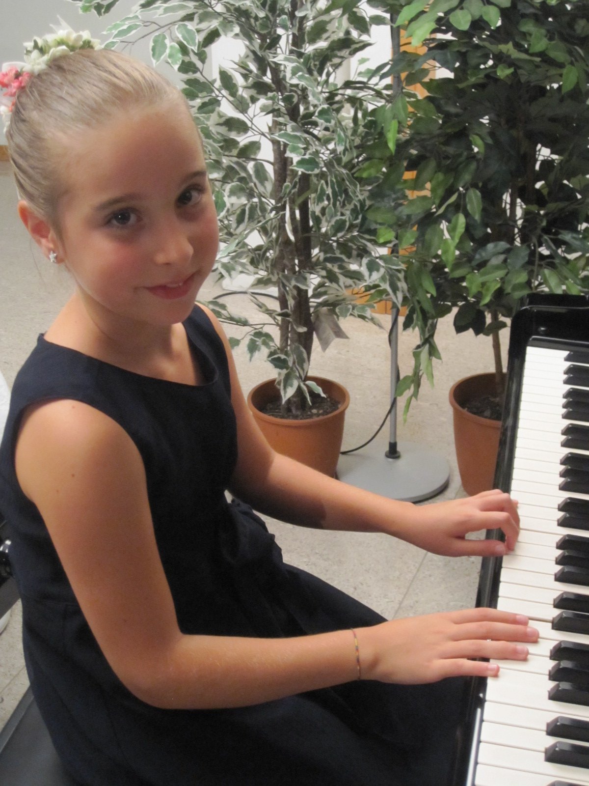 gretea lobefaro al piano