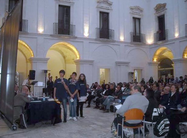 masciari-pubblico-chiostro