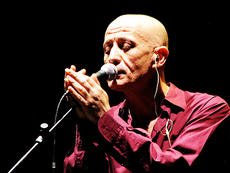 Il-Futbol-di-Peppe-Servillo large