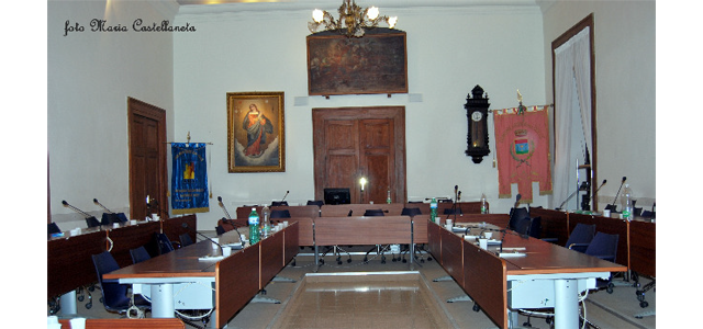 aula-consiliare-deserta-pp