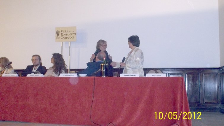 elena-gentile-saluto