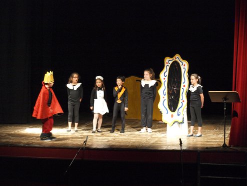 piccoli-attori-scena-imperatore