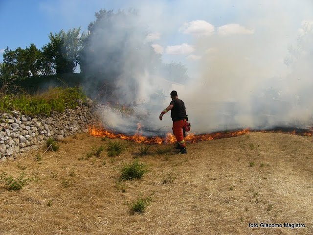 incendio villa colombo