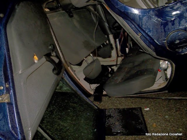 incidente via putignano abitacolo