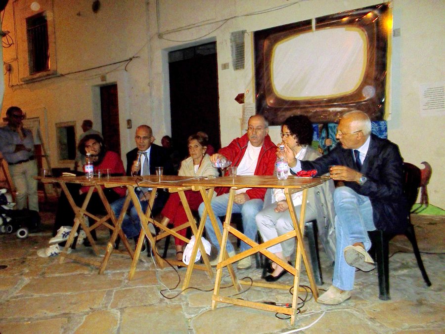 scuola-dibattito-centro-storico