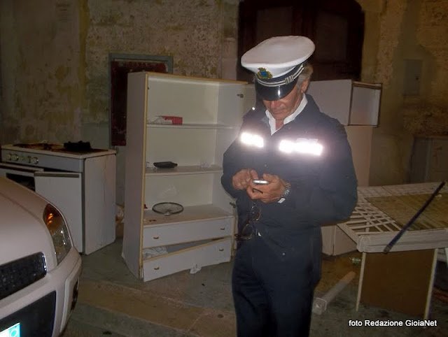 spazzatura e vigile