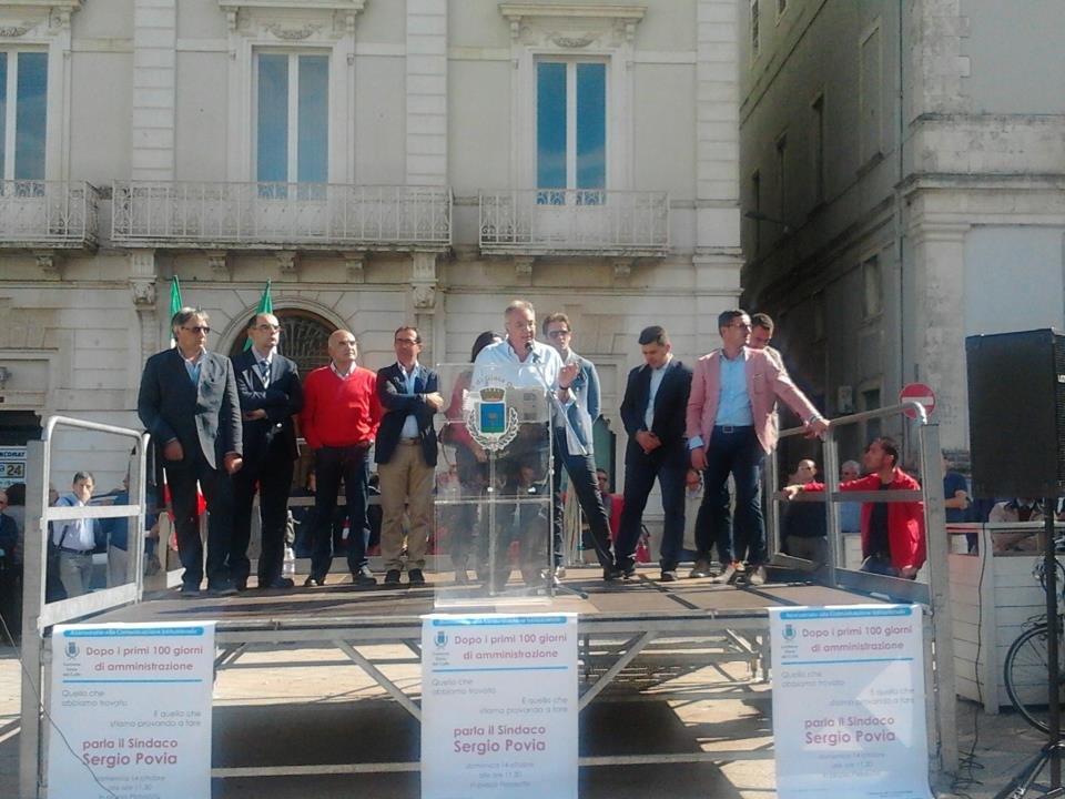 comizio sergio povia