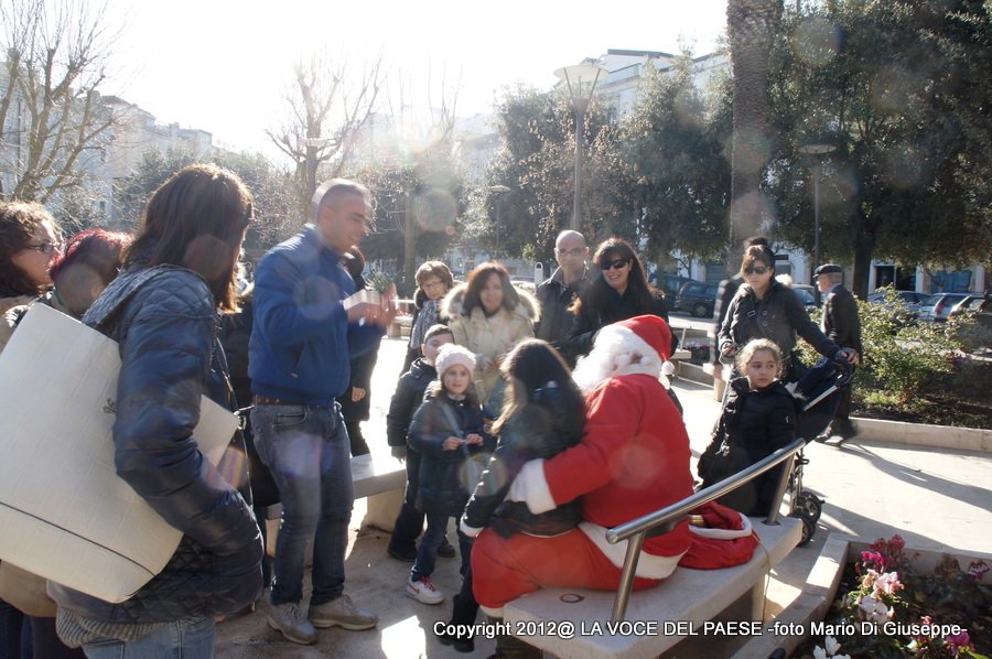 babbo natale e bimbi2