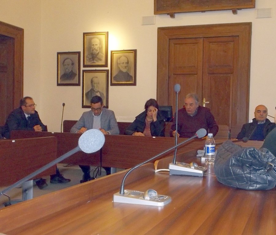 conferenza-stampa-sindaco-e-giunta