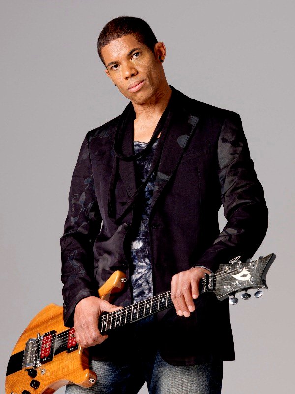 Stanley Jordan Photo 1