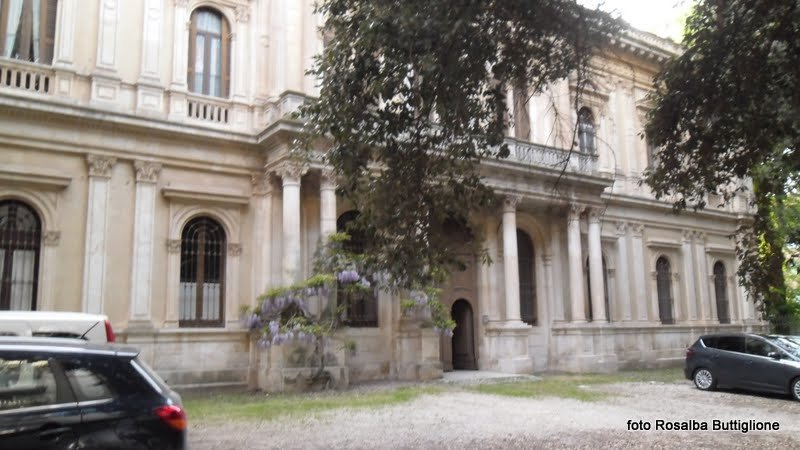 villa cassano viale ingresso2