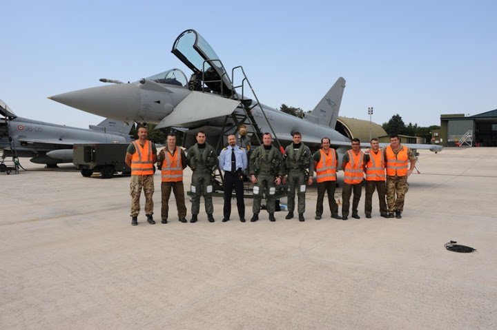 foto con comandante del 36 Stormo2