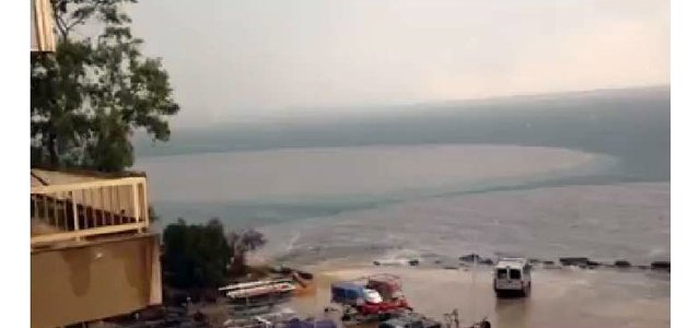 taranto-sversamenti-inquinanti2-in-mare-pp